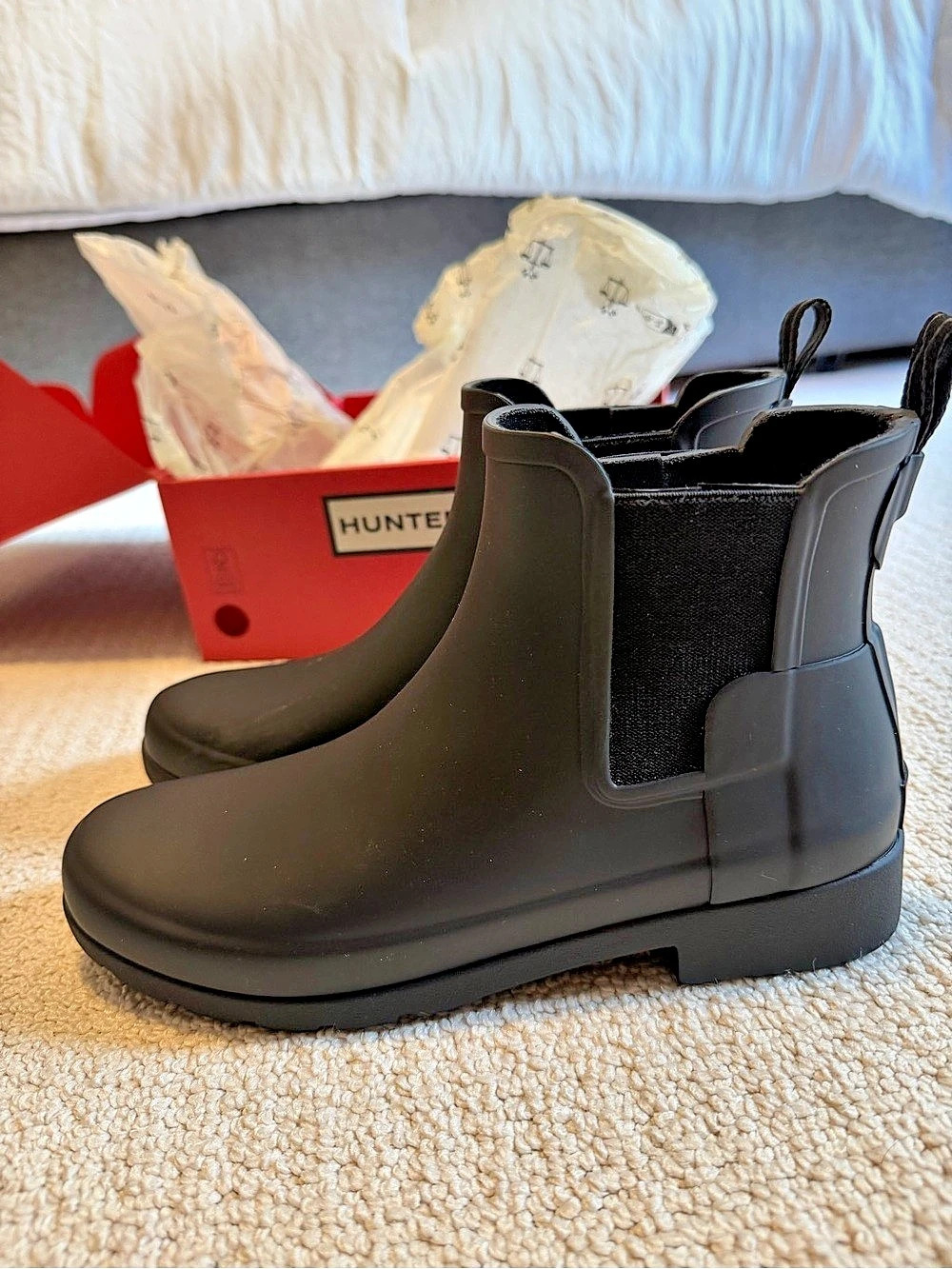 Hunter Women's Refined Chelsea Boot Black US 7